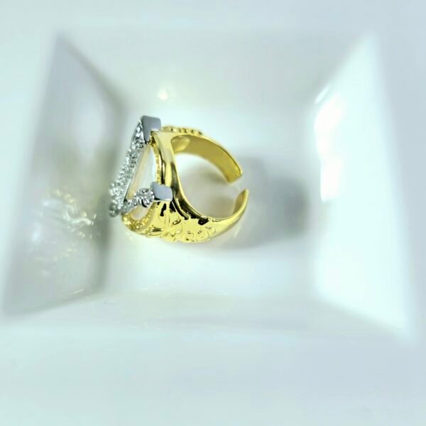 Exquisite Gold & Diamond Ring – A Symbol of Elegance and Luxury (J32.1)