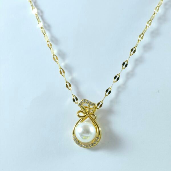 Elegant Pearl Pendant Necklace – Stainless Steel Chain with Zircon Accents