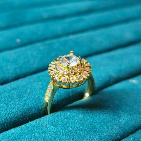 Royal Radiance – Gold-Plated American Diamond Ring
